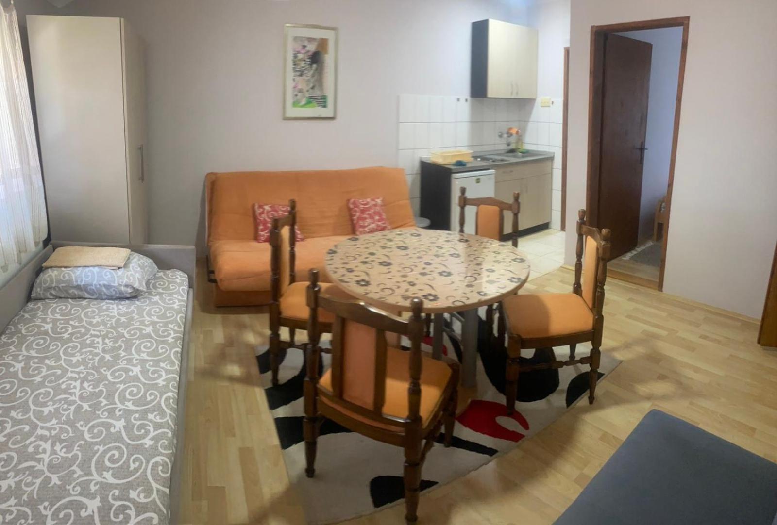 Apartmani Nais ซลาตีบอร์ ภายนอก รูปภาพ