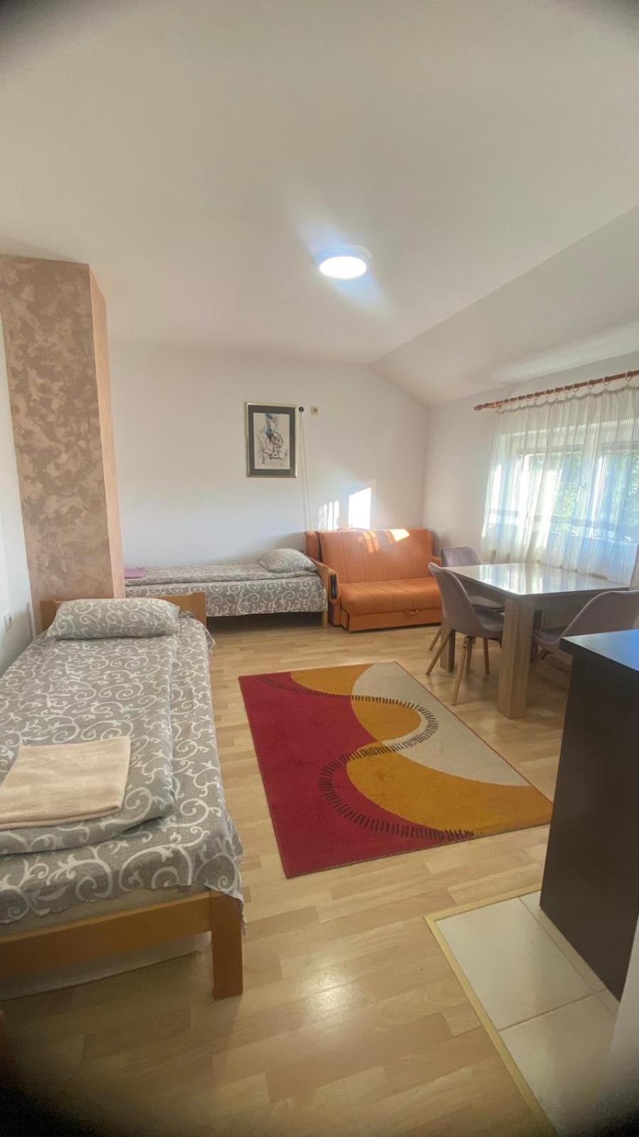 Apartmani Nais ซลาตีบอร์ ภายนอก รูปภาพ