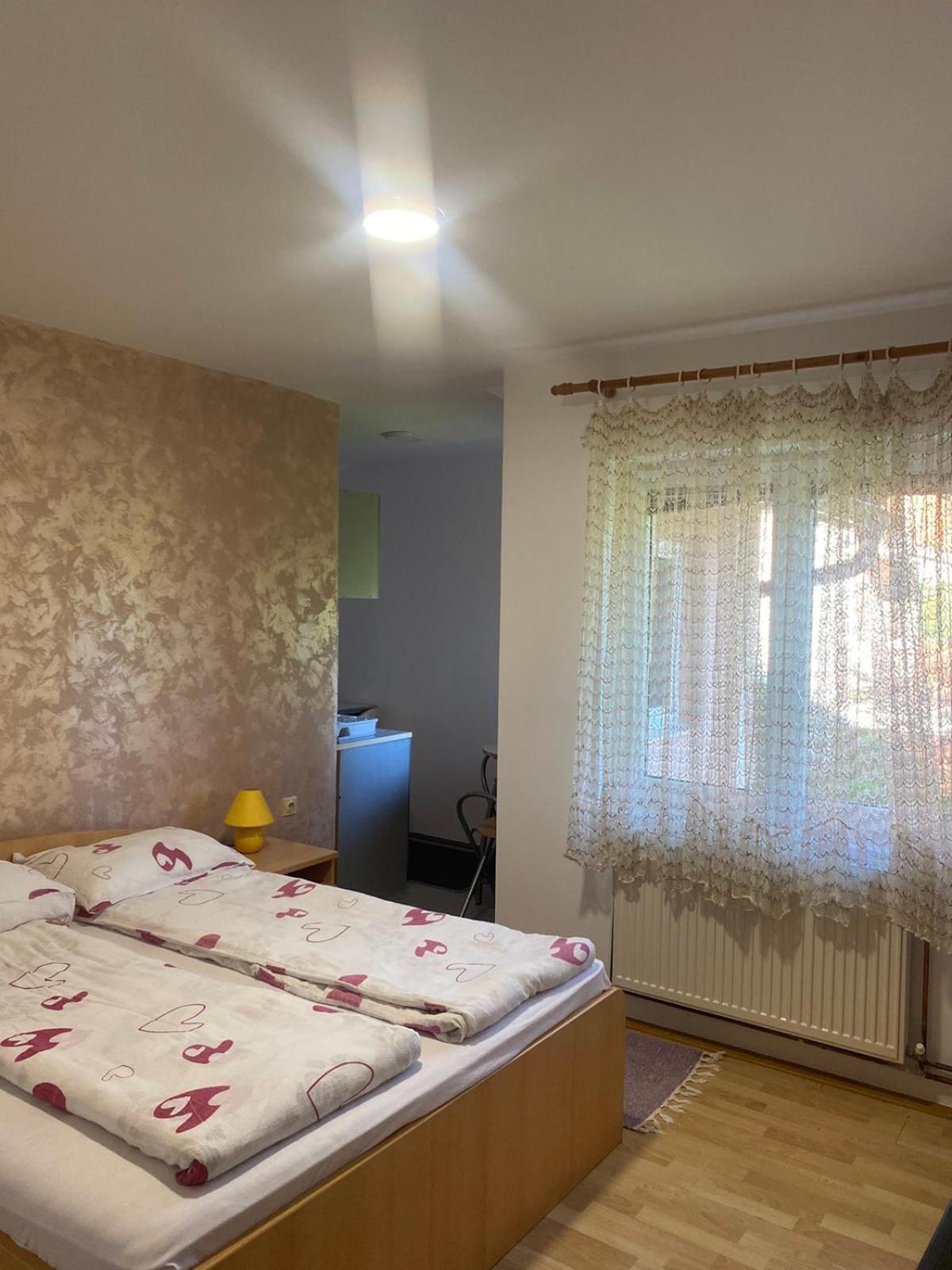 Apartmani Nais ซลาตีบอร์ ภายนอก รูปภาพ